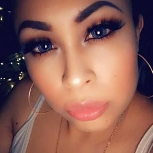 Meet your Posher, Perla